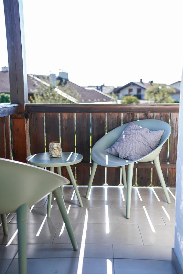 Ferienwohnung "Wie Dahoam" Chieming Kültér fotó